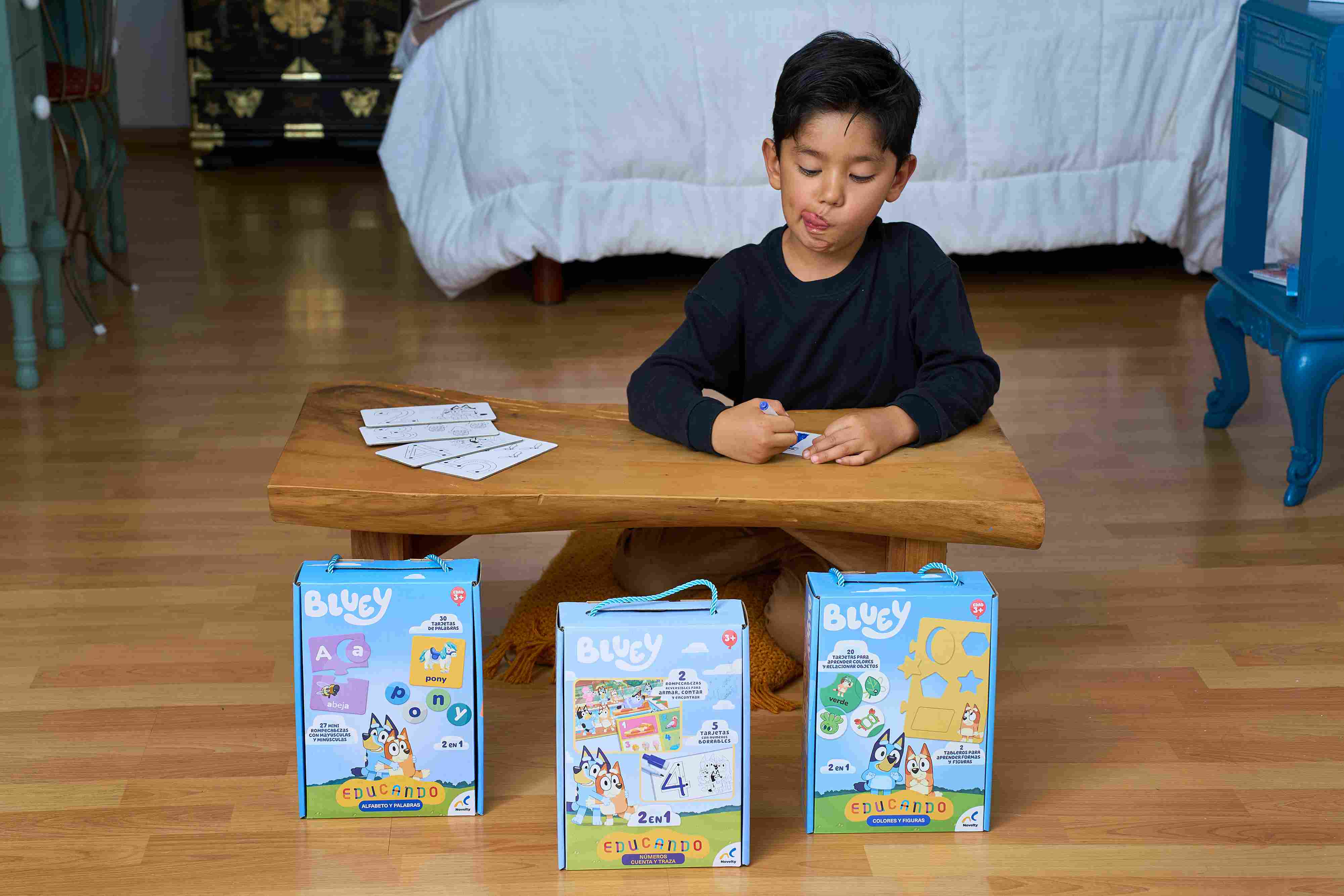 Educando: Alfabeto y palabras Bluey -Novelty Corp